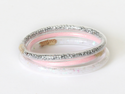 Acheter Bracelet jonc bouddhiste fantaisie - blanches - étoiles irisées - 1,99 € en ligne sur La Petite Epicerie - Loisirs cr...