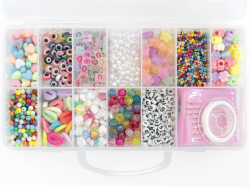 Acheter Boite valisette d'assortiment de 12 types de perles en plastique, fil et aiguilles - 16,99 € en ligne sur La Petite E...