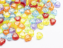 Acheter 200 perles cœur en plastique - lettres alphabet - 11 mm - 7,99 € en ligne sur La Petite Epicerie - Loisirs créatifs