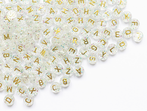 Acheter 200 grosses perles rondes en plastique - lettres alphabet - paillettes et or - 10 mm - 7,99 € en ligne sur La Petite ...