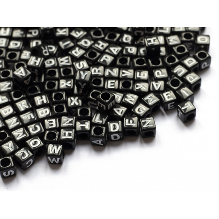Acheter 200 perles carrées - cubes en plastique - lettres alphabet - noir et lettres blanches - 6 mm - 3,99 € en ligne sur La...