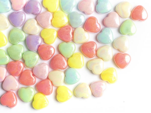Acheter 50 perles cœurs nacrés - 12 mm - 1,99 € en ligne sur La Petite Epicerie - Loisirs créatifs