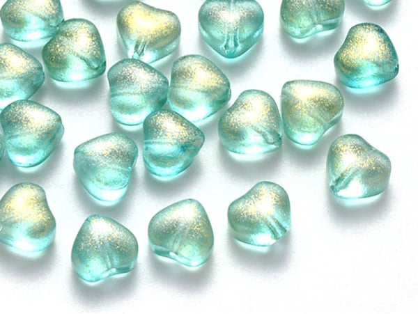 Acheter 20 perles en verre - petit cœur vert paillettes - 6 mm - 3,49 € en ligne sur La Petite Epicerie - Loisirs créatifs