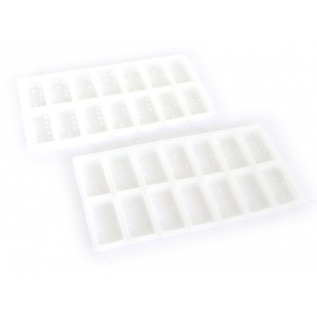 Acheter Moule en silicone - Dominos plaques petits formats - 9,99 € en ligne sur La Petite Epicerie - Loisirs créatifs