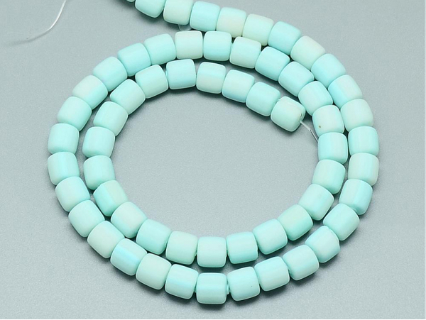 Acheter Boite de perles tubes Heishi 6 mm - bleu pâle - 2,59 € en ligne sur La Petite Epicerie - Loisirs créatifs