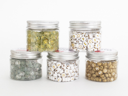 Acheter Pot perles lettres – Paillettes or - 4,99 € en ligne sur La Petite Epicerie - Loisirs créatifs