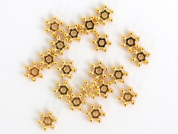 Acheter Boite de 20 perles heishi intercalaire - Fleur dorée 6x2mm - 3,99 € en ligne sur La Petite Epicerie - Loisirs créatifs