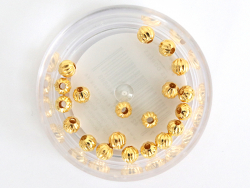 Acheter Lot de 20 perles heishi intercalaire - Boule dorée 4 x 3 mm - 3,99 € en ligne sur La Petite Epicerie - Loisirs créatifs