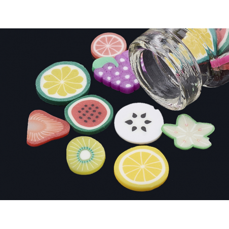 Acheter Pendentif fiole en verre - rempli de tranches en forme de fruits - 0,99 € en ligne sur La Petite Epicerie - Loisirs c...