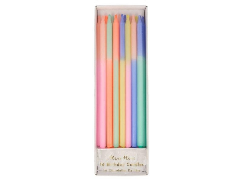 Acheter 16 grandes bougies d'anniversaire dégradé multicolore - 10,99 € en ligne sur La Petite Epicerie - Loisirs créatifs