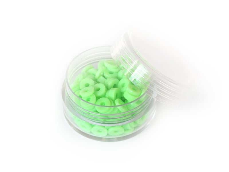 Acheter Boite de perles rondelles heishi en plastique 6 mm - Vert fluo - 1,99 € en ligne sur La Petite Epicerie - Loisirs cré...