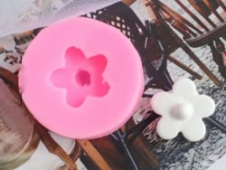 Acheter Moule en silicone - Fleurs - 3,5 cm de diamètre - 3,49 € en ligne sur La Petite Epicerie - Loisirs créatifs