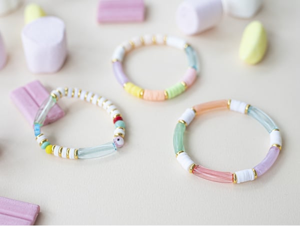 Tuto facile : le bracelet en perles heishi et perles tubes