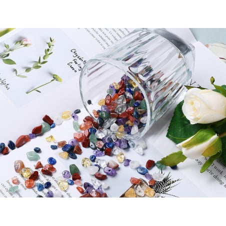Acheter Boîte de perles de pierres précieuses mélangées - 16,99 € en ligne sur La Petite Epicerie - Loisirs créatifs