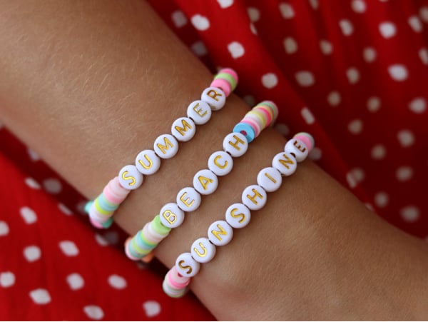 Perles lettres de l'alphabet pour bracelet