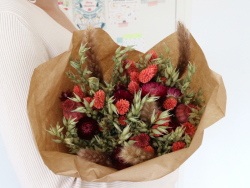 Acheter Bouquet de fleurs séchées Zoey - Rose et vert - 41,99 € en ligne sur La Petite Epicerie - Loisirs créatifs