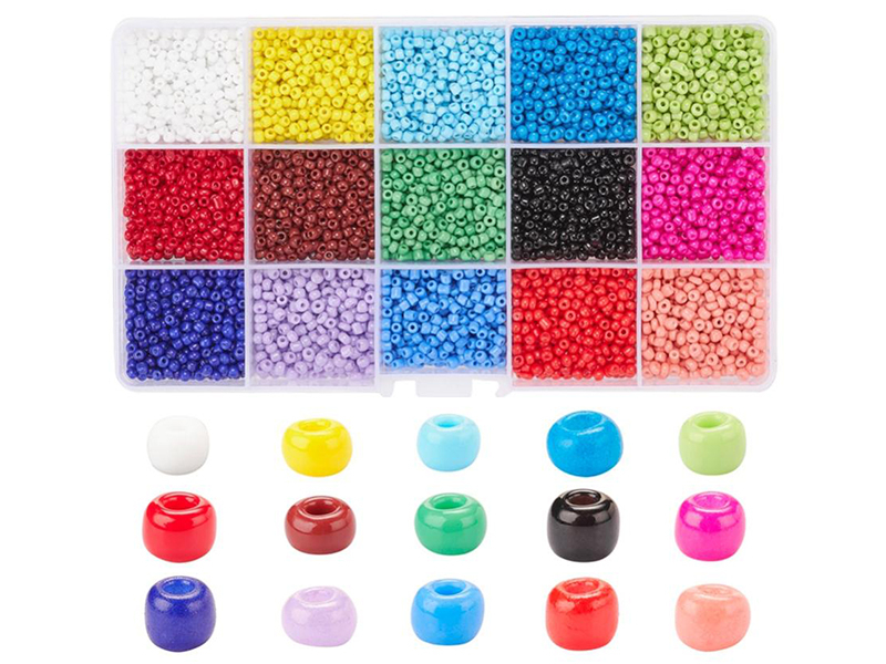 Acheter Boite de 15 couleurs de perles de rocailles - taille 8/0 soit 3 mm de diam env. - 14,99 € en ligne sur La Petite Epic...