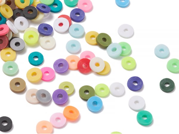 Acheter Boite de 15 couleurs de perles heishi - Multicolore - 12,49 € en ligne sur La Petite Epicerie - Loisirs créatifs