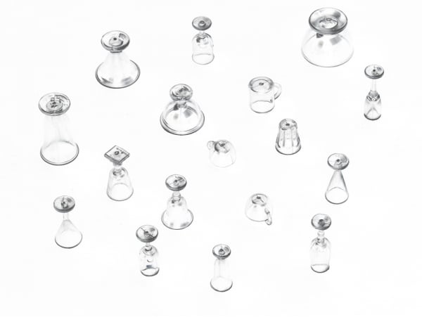 Acheter Lot de 17 gobelets différentes miniatures en plastique - 2,59 € en ligne sur La Petite Epicerie - Loisirs créatifs