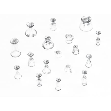 Acheter Lot de 17 gobelets différentes miniatures en plastique - 2,59 € en ligne sur La Petite Epicerie - Loisirs créatifs