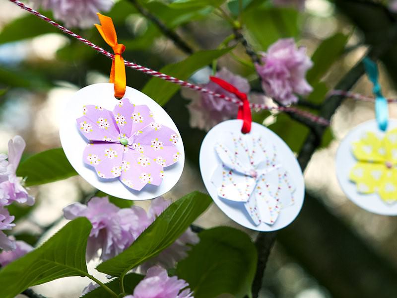 Guirlande de fleurs origami