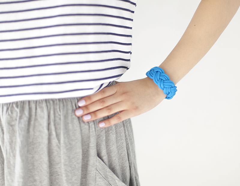 Le bracelet en paracorde