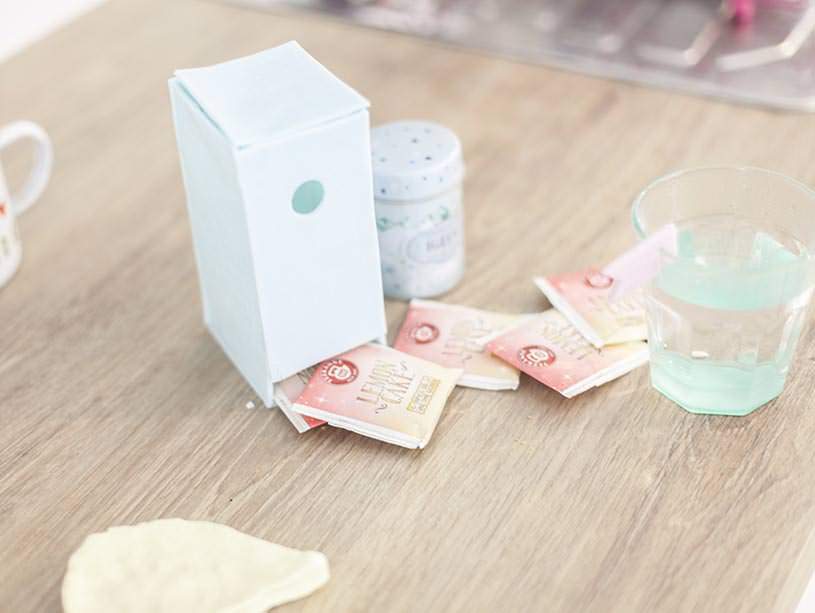 La boîte à thé en fimo et ses accessoires