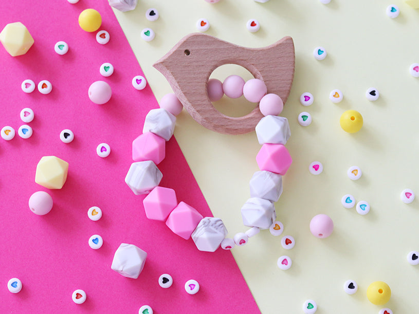 Le hochet en perles silicone