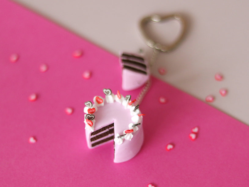 Le gâteau pour la Saint Valentin en fimo