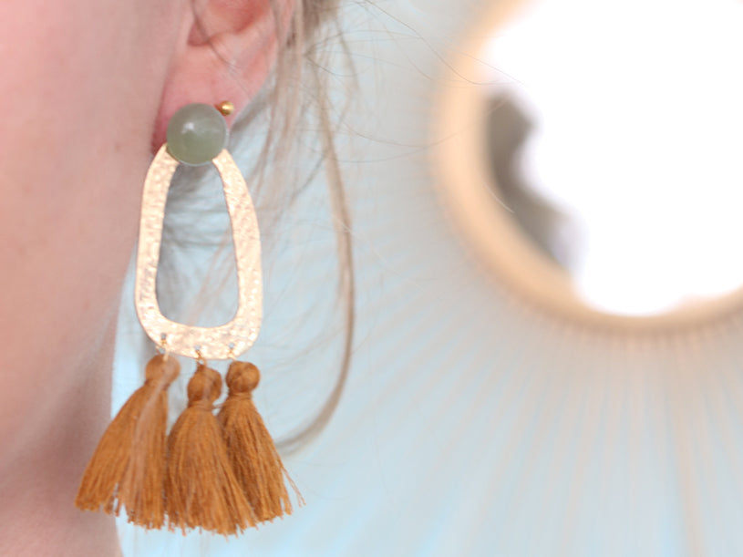Les maxi boucles d'oreilles pompons
