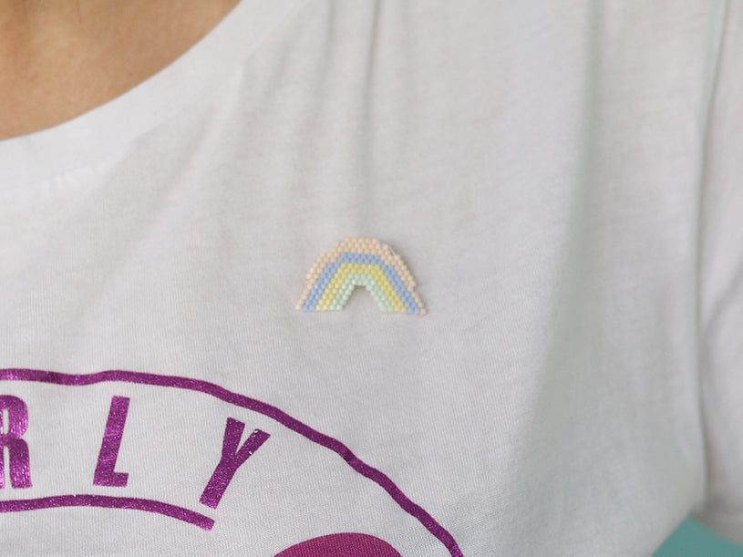 La broche Arc en Ciel en perles Miyuki