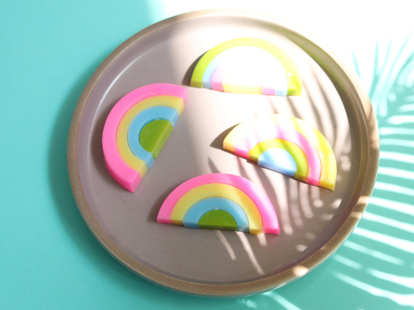 Les savons DIY arcs-en-ciel