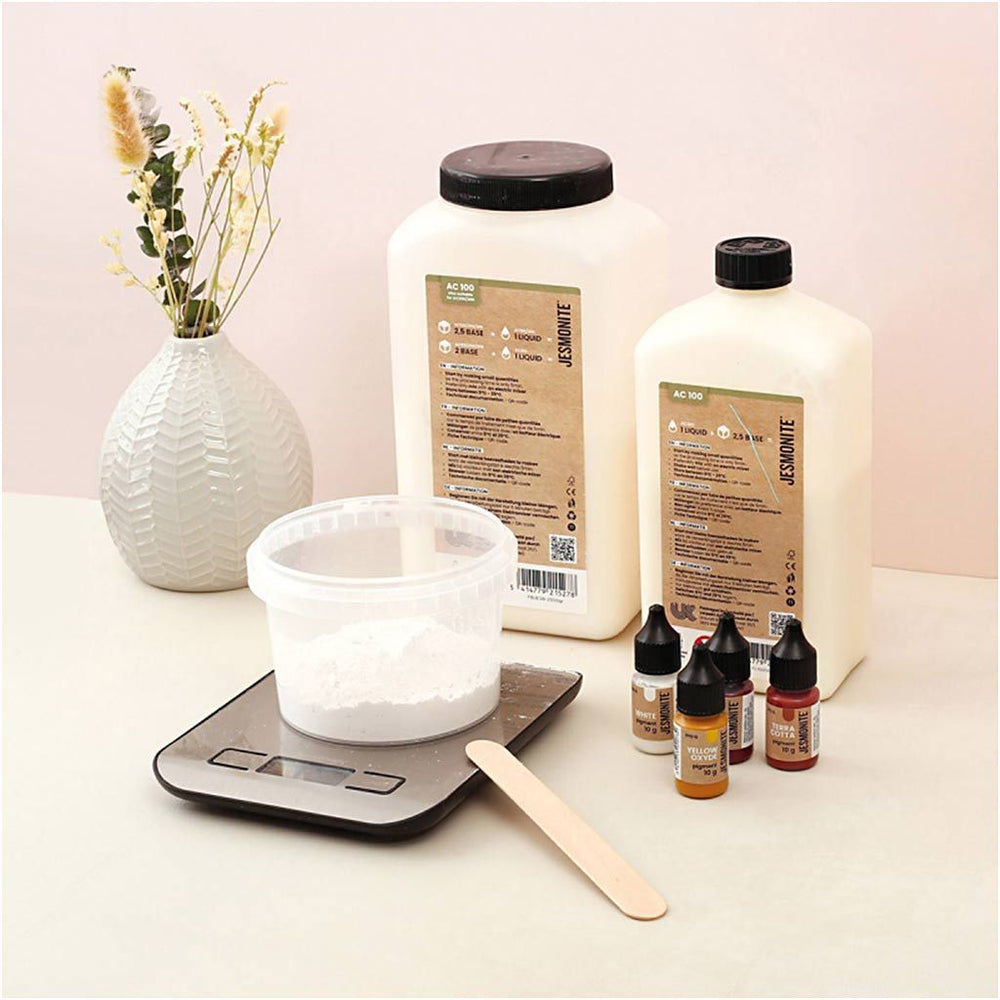 Quels sont les différents types de Jesmonite (AC100, AC84 et AC730)?