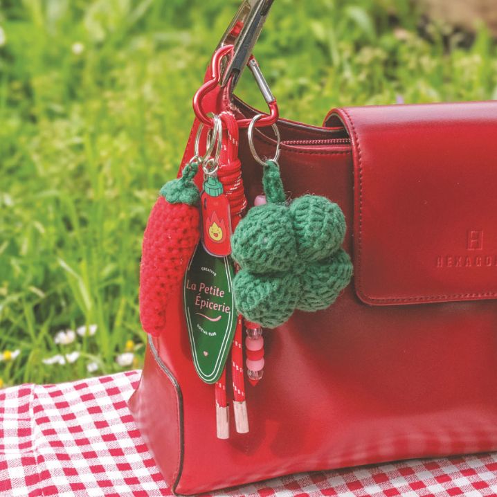 Crochet DIY : réalisez un bag charm Piment & Trèfle