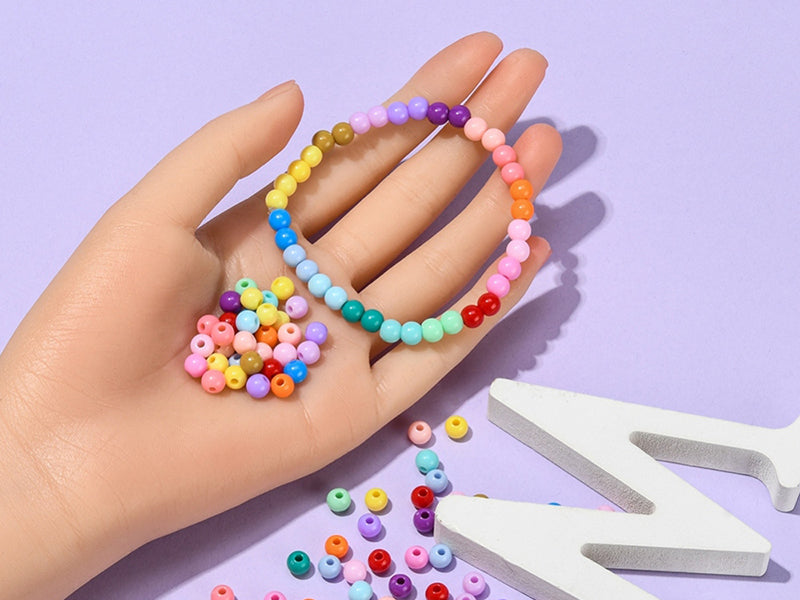 Achat Boîte de 1500 perles - 18 couleurs de perles opaques en plastique - 6 x 5 mm