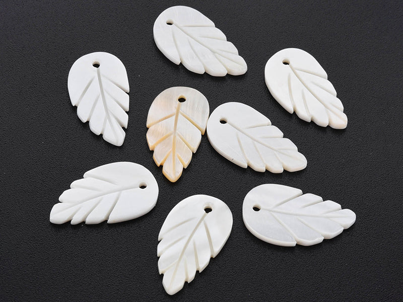 achat Lot de 5 pendentifs feuille en coquillage nacré - 22 x 12 mm