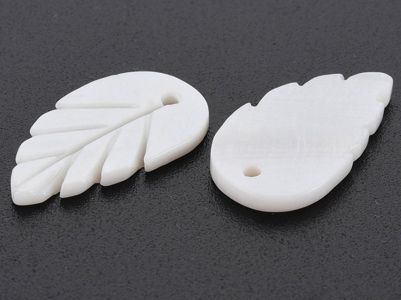 achat Lot de 5 pendentifs feuille en coquillage nacré - 22 x 12 mm