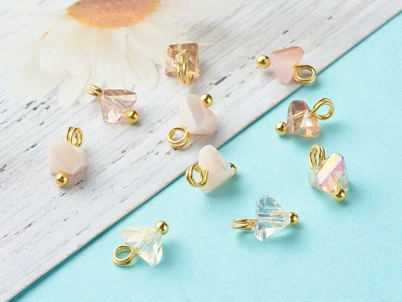 achat 10 pendentifs en verre irisé - forme triangulaire - tons crèmes - 8 x 6 mm