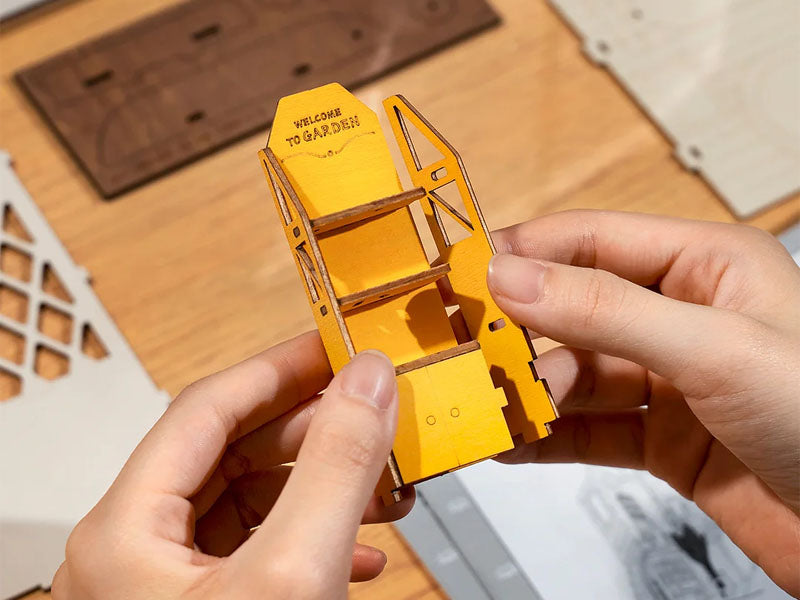 Robotime Rolife – Book Nook – Maison de jardin miniature Robotime Rolife – Book Nook – Maison de jardin miniature