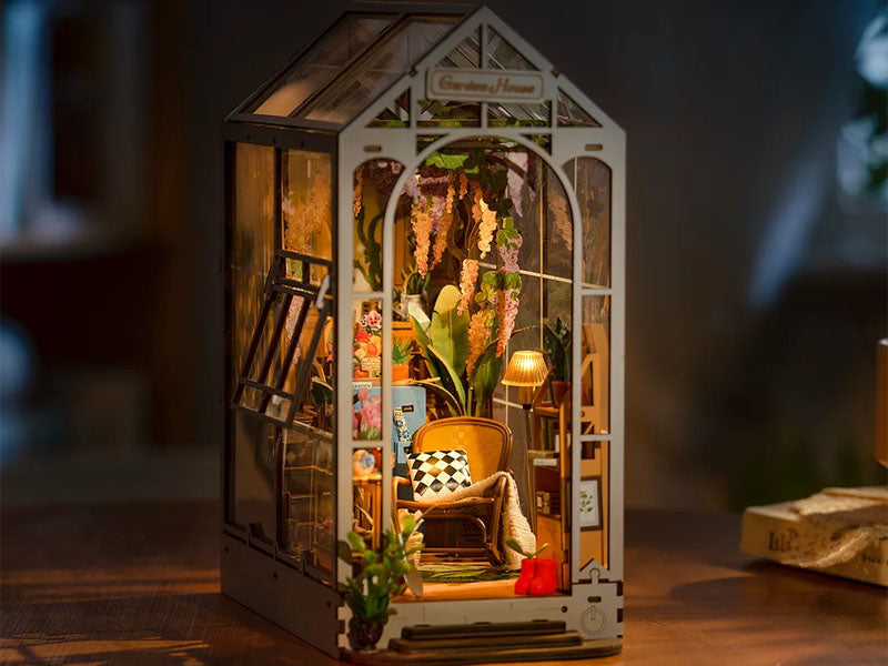 Robotime Rolife – Book Nook – Maison de jardin miniature Robotime Rolife – Book Nook – Maison de jardin miniature