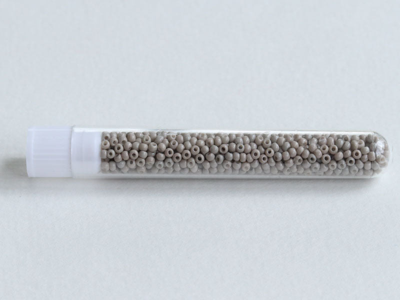 achat Perles de rocailles en tube - Taupe clair - 2 mm