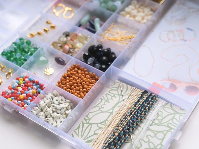 Achat Maxi boîte Matcha - 20 compartiments perles & apprêts pour création de bijoux