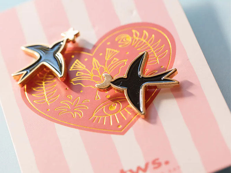 Achat Lot de 2 Pin's Hirondelles Swallows - ATWS