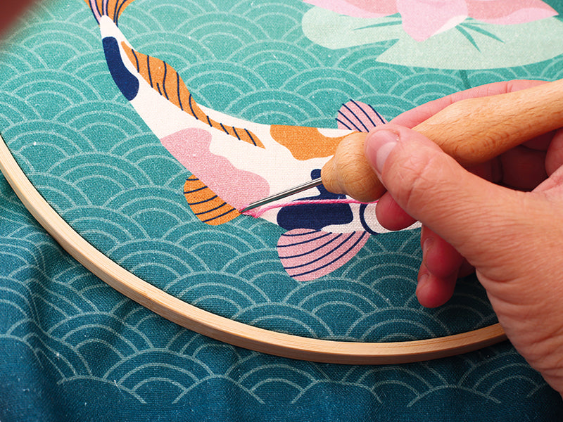achat Kit punch needle carpe koi - Graine Creative