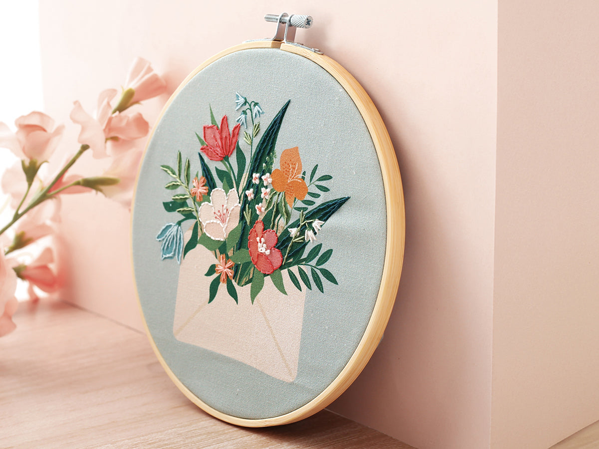 achat Kit broderie partielle Graine Créative motif bouquet
