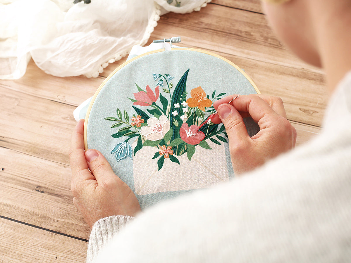 achat Kit broderie partielle Graine Créative motif bouquet