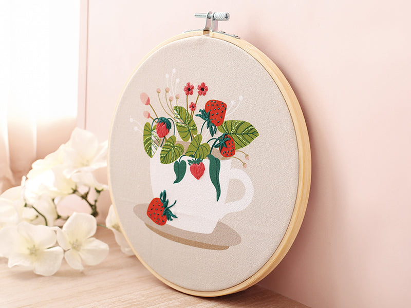 achat Kit broderie partielle fraise de, qualité au meilleur prix