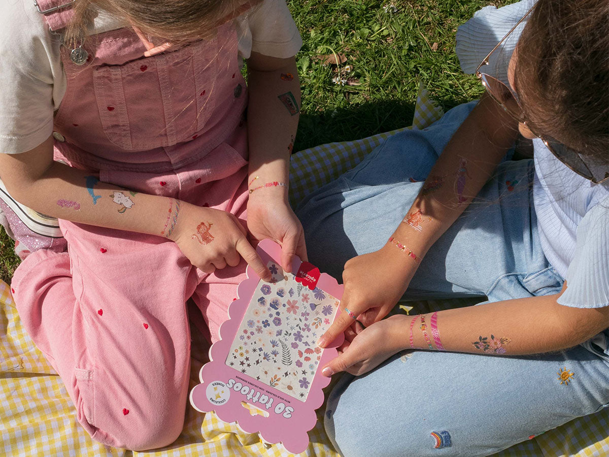 achat Pochette de 100 Tattoos Effet argenté - Fleurs