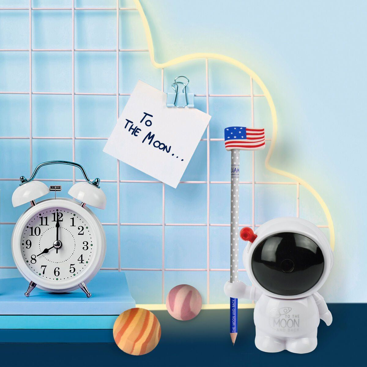 achat Taille crayon à manivelle - To The Moon and Back - Legami