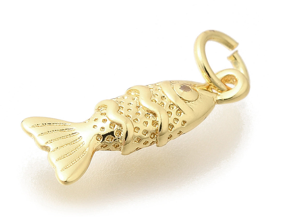 Achat Breloque poisson pavée en laiton doré à l’or fin